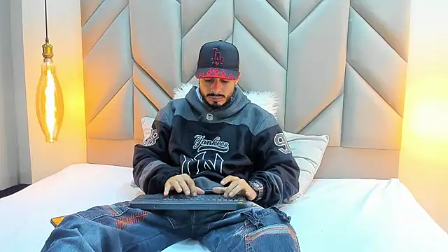 MatthewCullen online show from February 10, 5:17 am