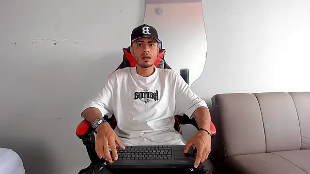 MatthewCullen online show from December 18, 5:28 pm