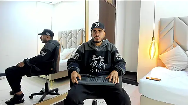 MatthewCullen online show from February 2, 4:22 am