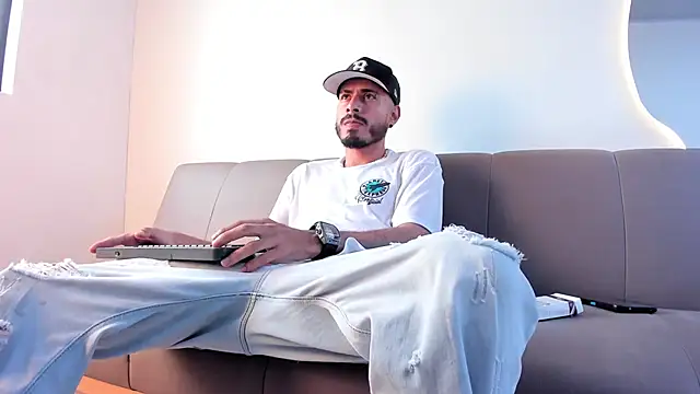 MatthewCullen online show from March 6, 8:15 pm