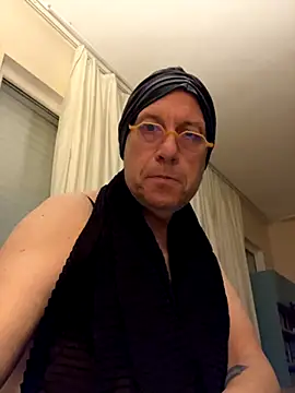 Snapshot of seksialev chatting on December 1, 12:00 am seksialev online show from December 1, 12:00 am