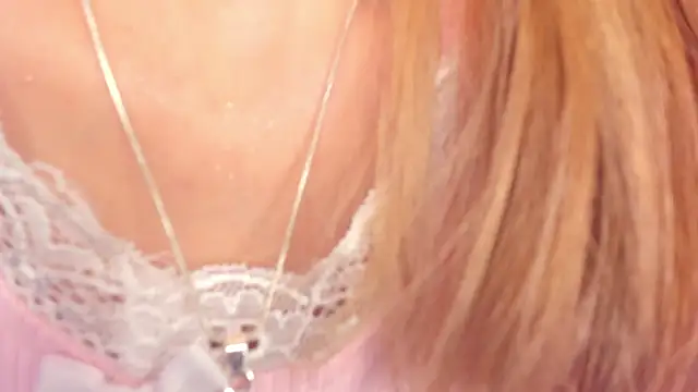 Snapshot of Ash_20_ chatting on December 1, 2:07 pm Ash 20 online show from December 1, 2:07 pm