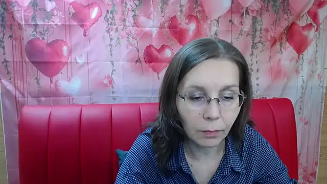 DaisyEdit online show from March 22, 6:15 am