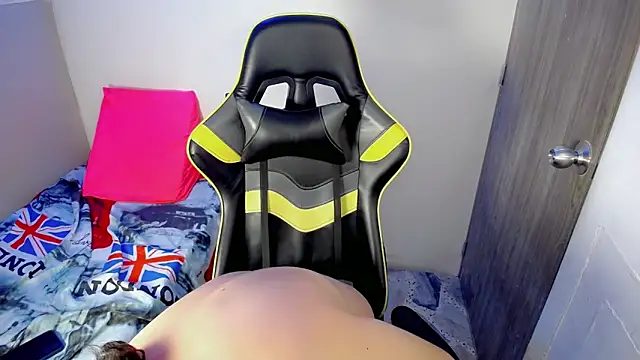 d moneyy  online show from February 26, 3:17 am