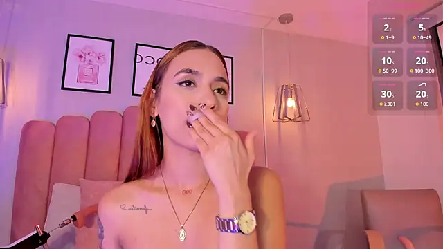 Snapshot of amaia_foxx chatting on May 15, 8:29 pm amaia foxx online show from May 15, 8:29 pm