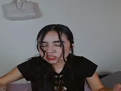 SiennaLorens online show from June 3, 10:25 pm