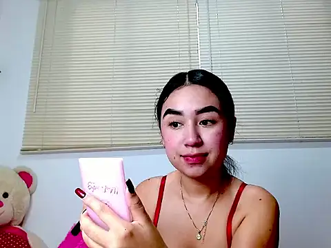 SiennaLorens online show from February 11, 2:06 pm