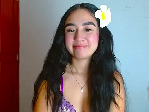 SiennaLorens online show from March 4, 9:28 am