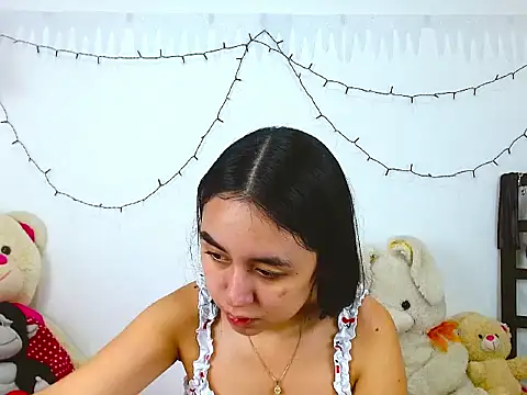 SiennaLorens online show from January 10, 2:45 pm