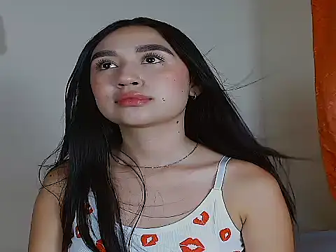 SiennaLorens online show from May 28, 10:37 pm