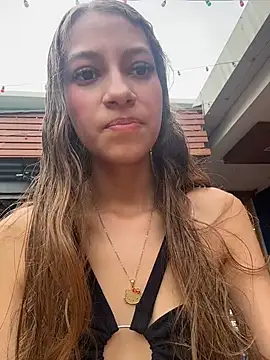 Vanneskk online show from April 8, 9:05 pm