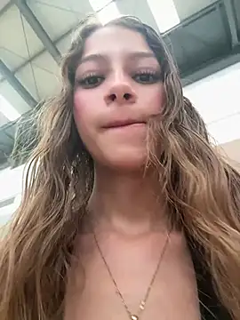 Vanneskk online show from March 4, 9:11 pm