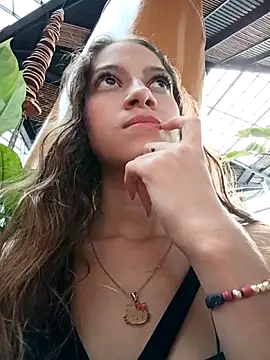 Vanneskk online show from March 25, 8:52 pm