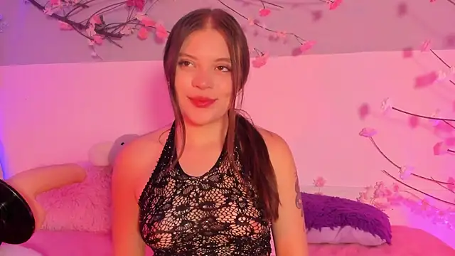 apleepleassure online show from June 26, 9:09 pm