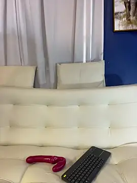 ZoeyFierce online show from March 18, 1:46 pm