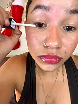 Snapshot of ZoeyFierce chatting on December 18, 1:59 pm ZoeyFierce online show from December 18, 1:59 pm