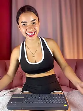 ZoeyFierce online show from July 24, 7:10 pm