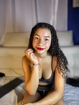 ZoeyFierce online show from July 13, 7:35 pm