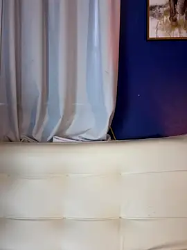 Snapshot of ZoeyFierce chatting on December 4, 1:54 pm ZoeyFierce online show from December 4, 1:54 pm