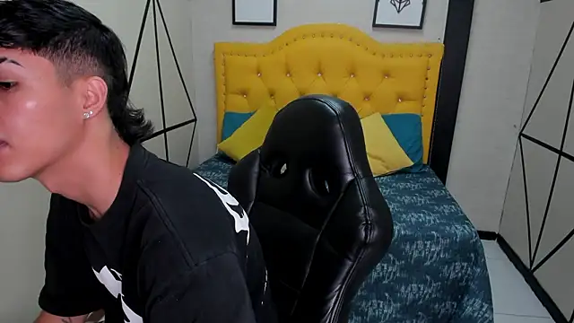 Ethan Jamees online show from February 26, 7:36 pm