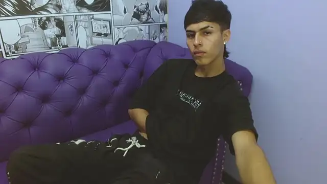 Ethan Jamees online show from January 8, 7:53 pm