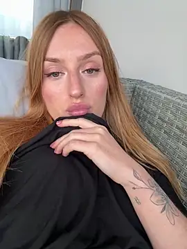 madlynginger online show from January 6, 1:26 pm