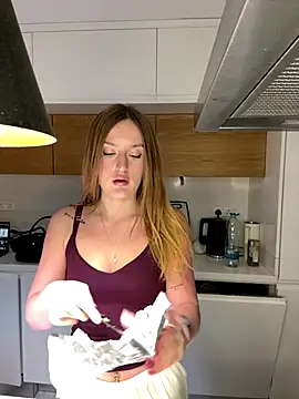 madlynginger online show from December 20, 5:38 pm