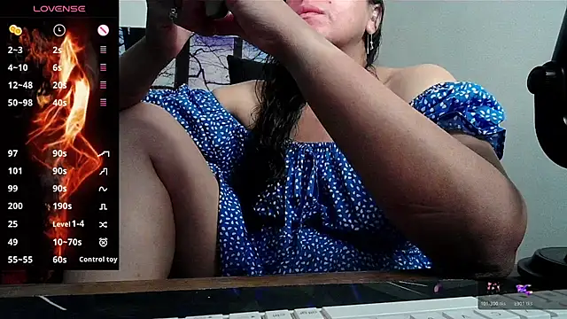 Snapshot of Whisperingfire chatting on June 23, 8:29 pm Whisperingfire online show from June 23, 8:29 pm