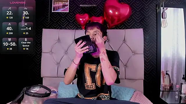 Prince Apolo online show from February 11, 8:31 pm