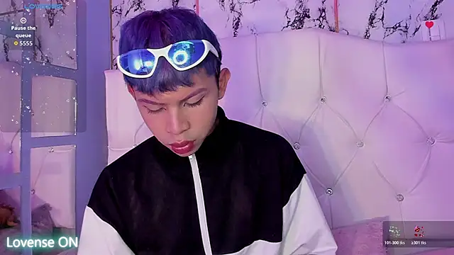 Prince Apolo online show from December 5, 8:50 pm