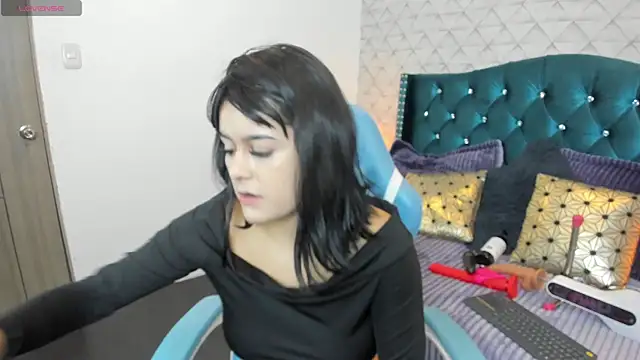 Valery jame online show from May 18, 8:13 pm