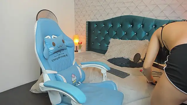 Valery jame online show from March 7, 8:14 pm