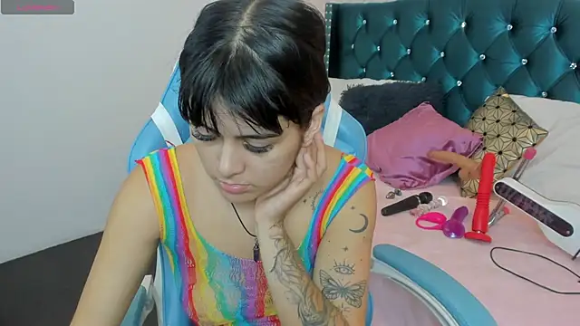 Snapshot of Valery_jame chatting on June 29, 7:57 pm Valery jame online show from June 29, 7:57 pm