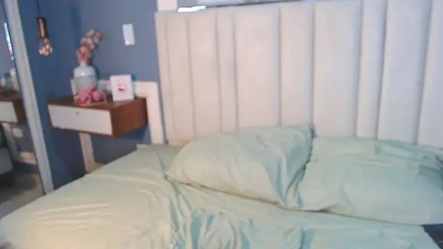 Chelseadow online show from April 2, 4:30 am