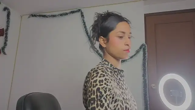 Snapshot of MarillynMorgan chatting on December 4, 3:11 pm MarillynMorgan online show from December 4, 3:11 pm