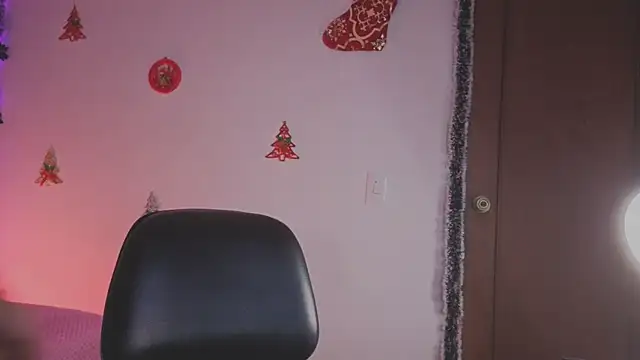 Snapshot of MarillynMorgan chatting on December 5, 12:59 pm MarillynMorgan online show from December 5, 12:59 pm