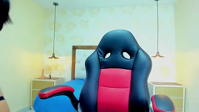 Snapshot of BRIAGALVIN4 chatting on December 4, 7:35 pm BRIAGALVIN4 online show from December 4, 7:35 pm