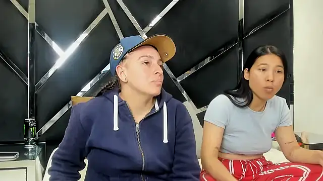 Alyssa Noah online show from April 19, 4:13 am