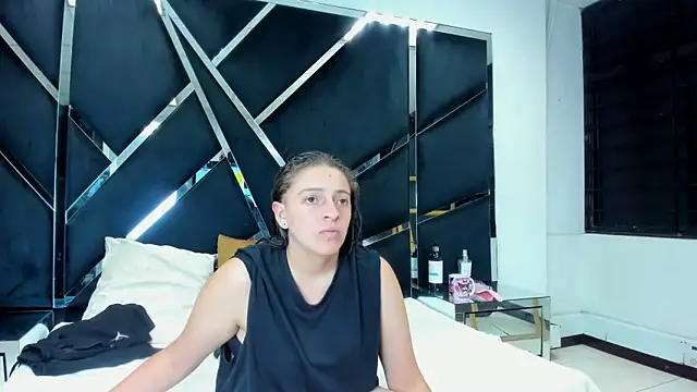 Alyssa Noah online show from April 12, 3:43 am