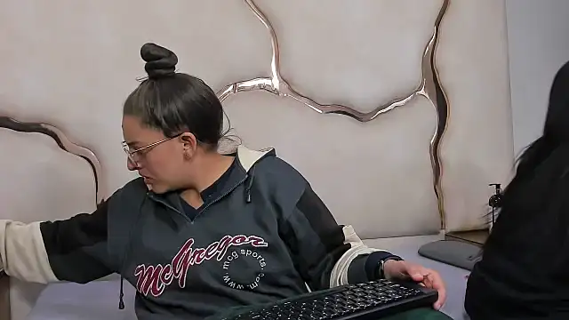 Alyssa Noah online show from March 19, 3:28 am