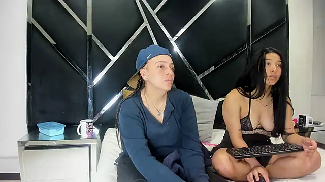 Alyssa Noah online show from April 18, 3:31 am