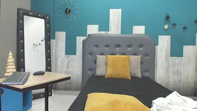 Snapshot of brian_tattoo chatting on November 28, 12:49 pm brian tattoo online show from November 28, 12:49 pm