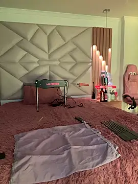 coraline vera online show from April 14, 6:57 pm