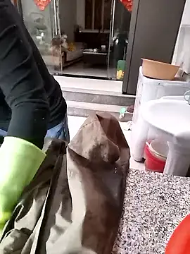 Snapshot of mimi2052 chatting on January 10, 1:01 am mimi2052 online show from January 10, 1:01 am