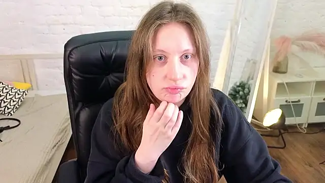 Snapshot of Helga_vibe chatting on February 8, 4:54 am Helga vibe online show from February 8, 4:54 am