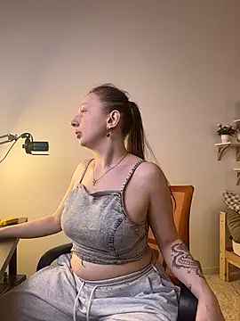 Snapshot of Helga_vibe chatting on March 1, 1:00 pm Helga vibe online show from March 1, 1:00 pm