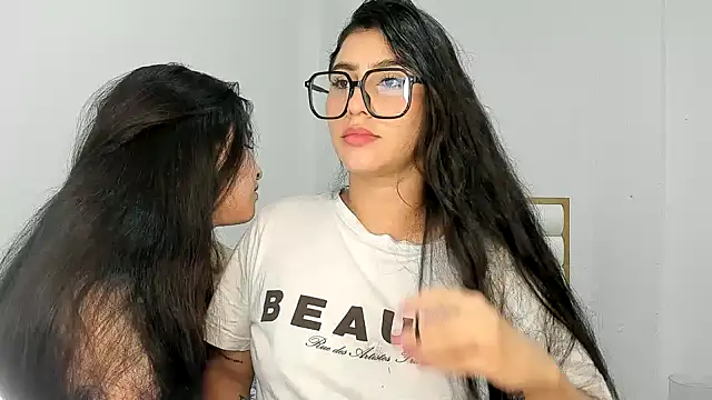 ROUS SWEET  online show from April 5, 2:18 am