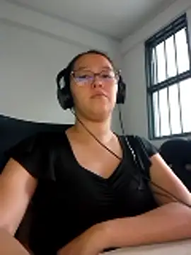  AmyAdams  online show from January 10, 10:38 pm