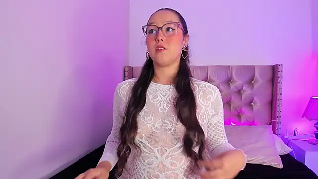  AmyAdams  online show from January 15, 5:11 am