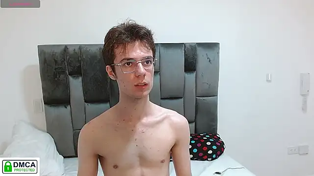 SaccharineSin online show from November 28, 1:39 am